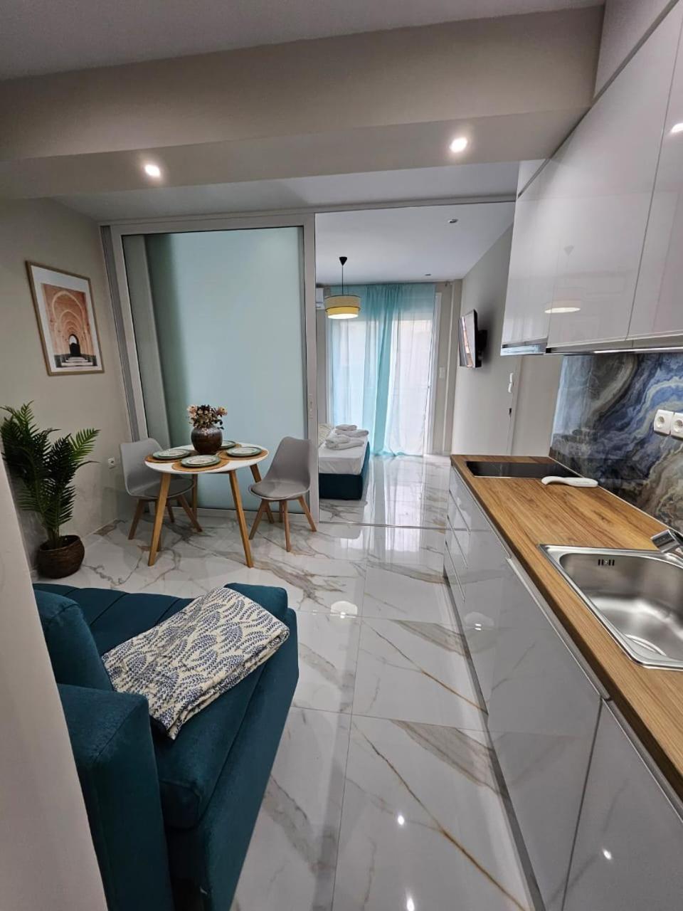 Agora Luxury Apartment 7 Loutraki  Bagian luar foto