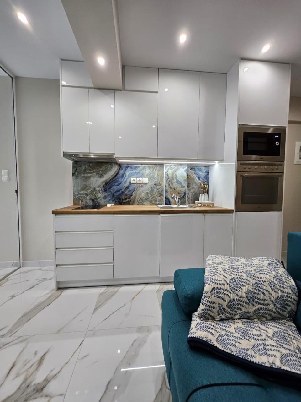 Agora Luxury Apartment 7 Loutraki  Bagian luar foto