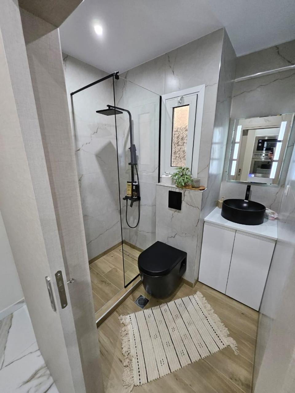 Agora Luxury Apartment 7 Loutraki  Bagian luar foto